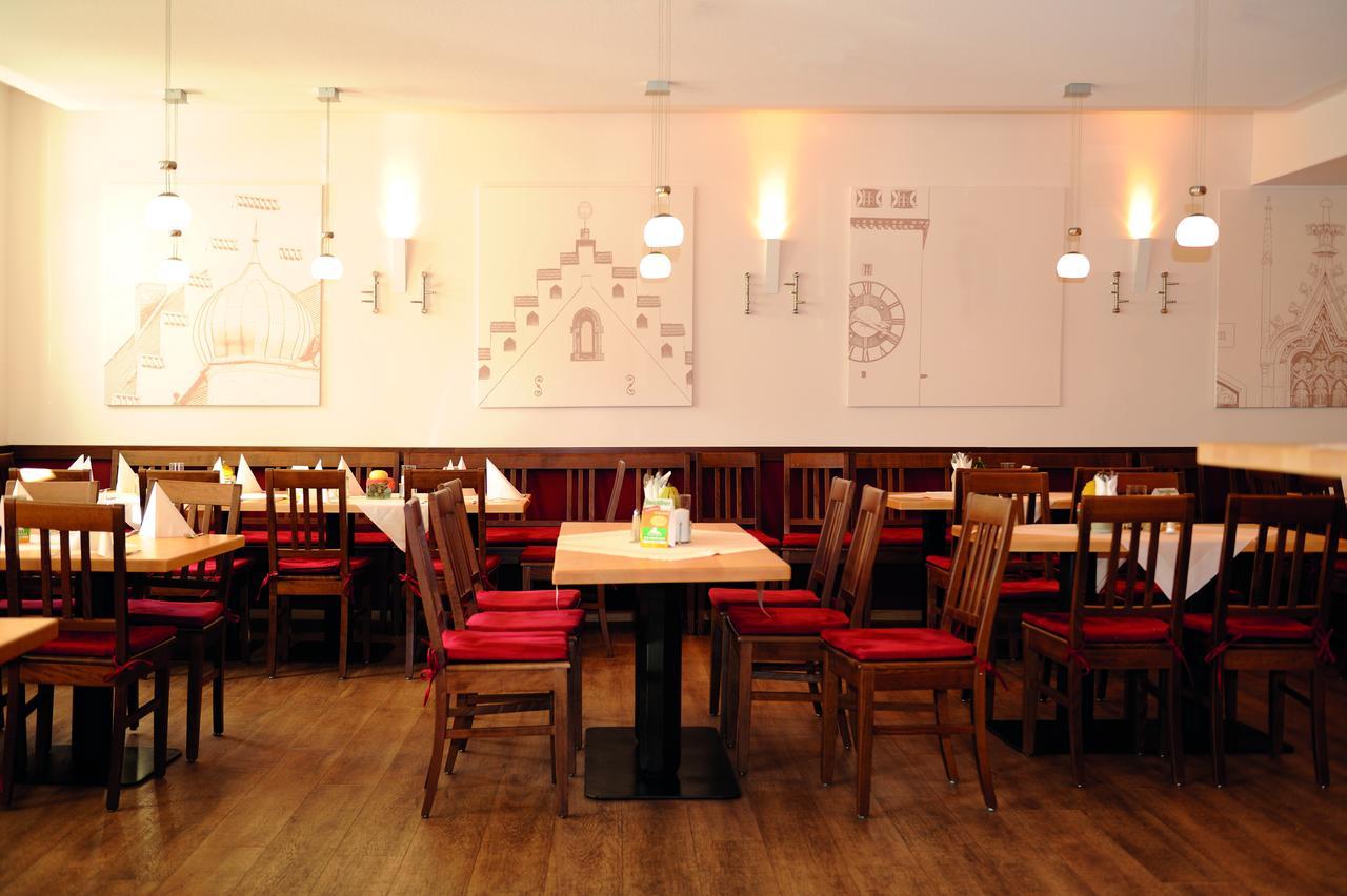 Hotel & Gasthaus Das Roehrl Straubing Extérieur photo